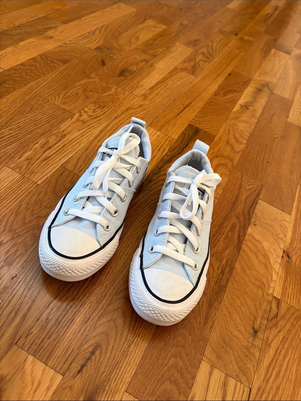 Converse Kids Low-Top Sneakers in Pale Blue and White